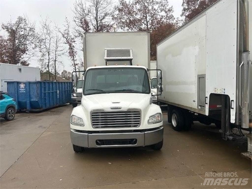 Freightliner M2-106 Samochody ciężarowe ze skrzynią zamkniętą