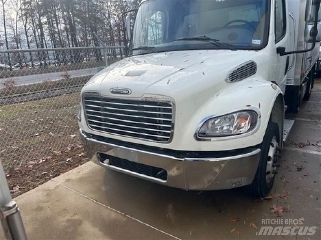 Freightliner M2-106 Samochody ciężarowe ze skrzynią zamkniętą