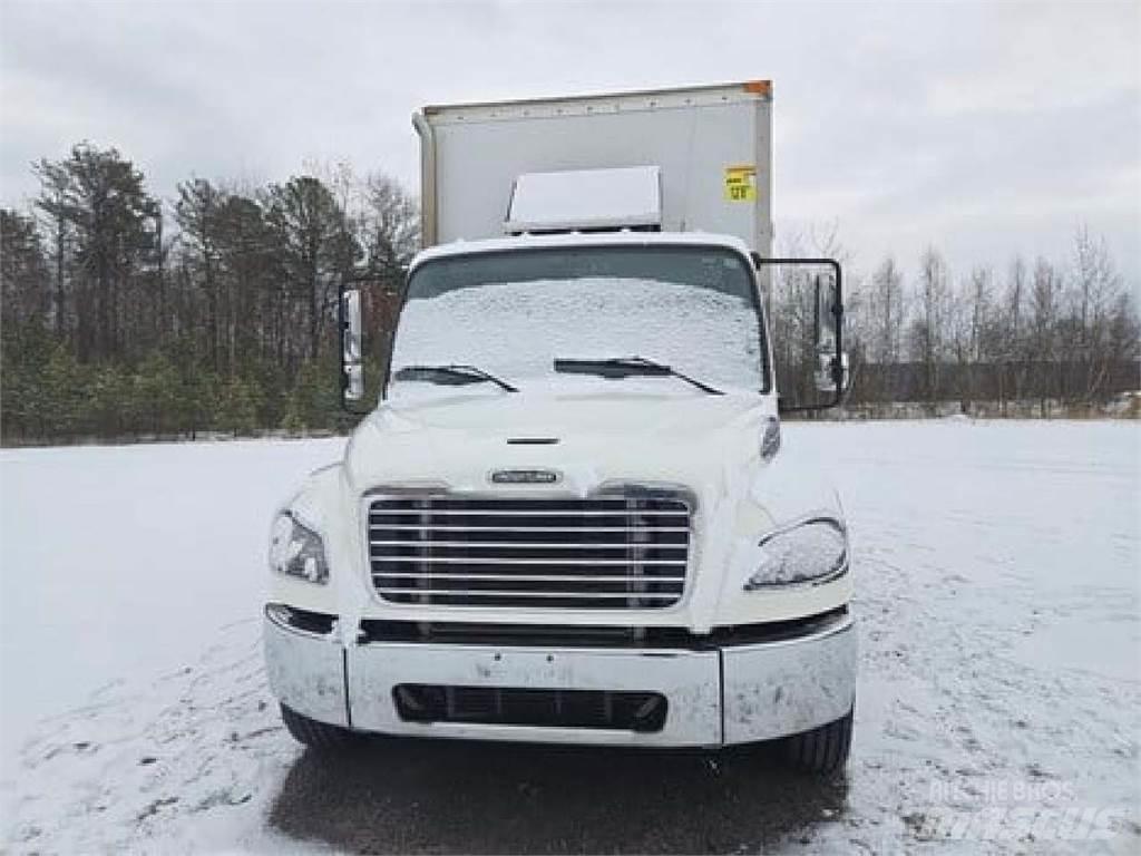 Freightliner M2-106 Samochody ciężarowe ze skrzynią zamkniętą