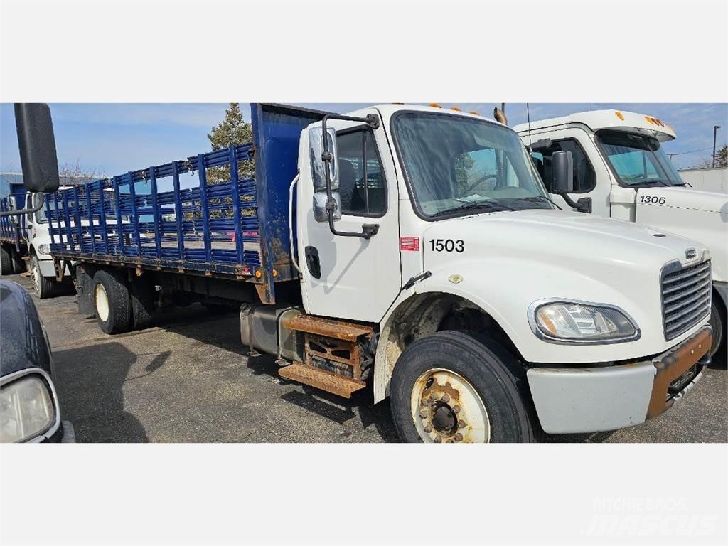 Freightliner M2 106 Ciężarówki typu Platforma / Skrzynia
