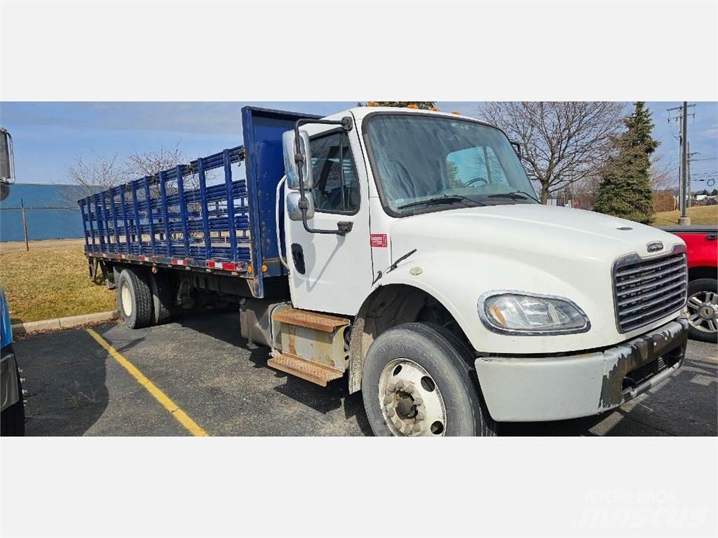 Freightliner M2 106 Ciężarówki typu Platforma / Skrzynia