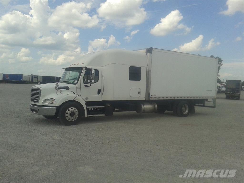 Freightliner M2-112 Samochody ciężarowe ze skrzynią zamkniętą