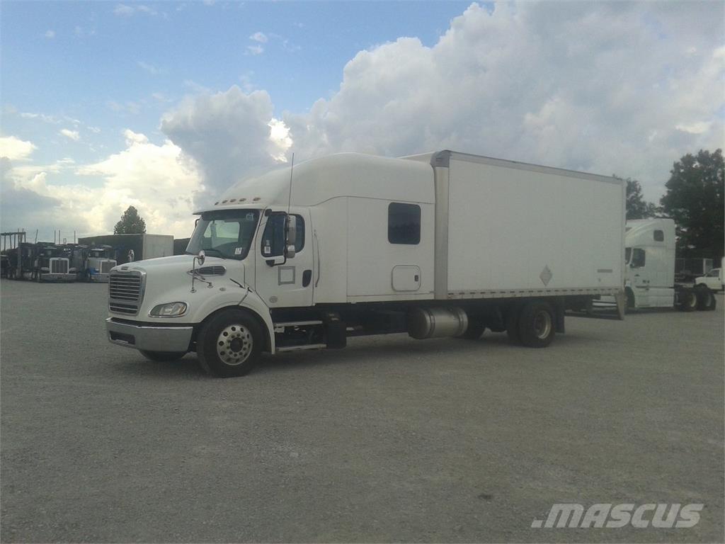 Freightliner M2-112 Samochody ciężarowe ze skrzynią zamkniętą