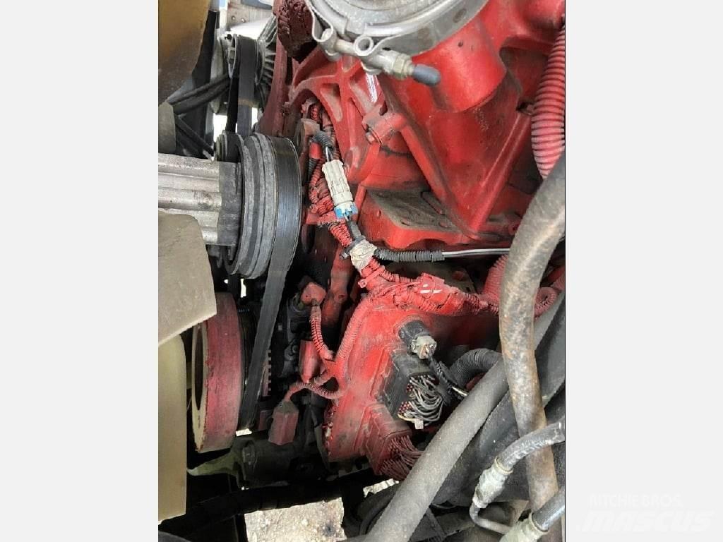 Freightliner MT45 Samochody dostawcze ze skrzynią zamkniętą