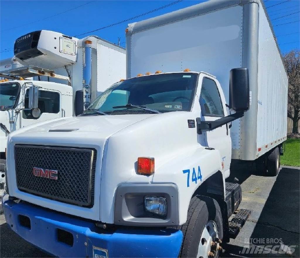 GMC C7500 Samochody ciężarowe ze skrzynią zamkniętą