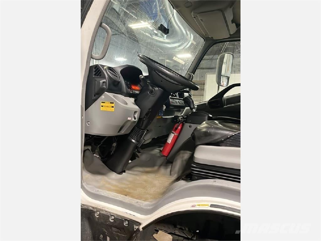 Hino 195 Chłodnie samochodowe