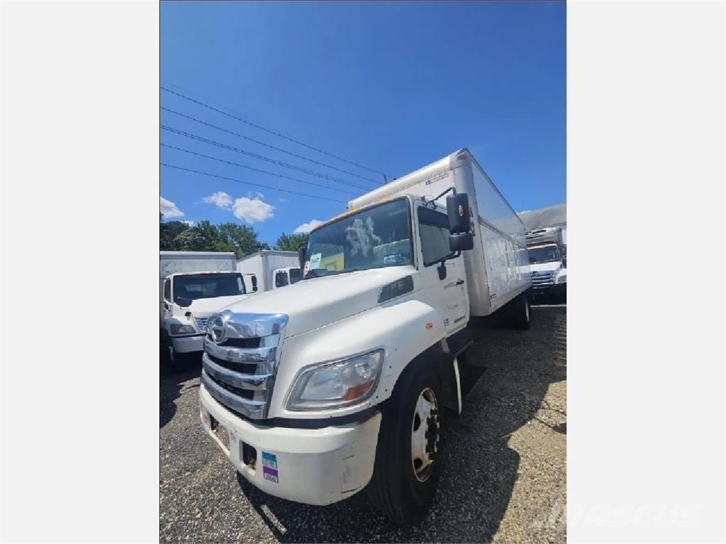 Hino 268 Samochody ciężarowe ze skrzynią zamkniętą