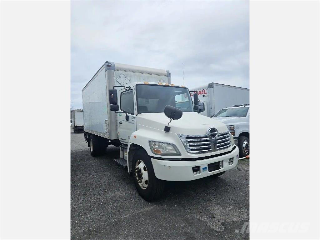 Hino 268 Samochody ciężarowe ze skrzynią zamkniętą