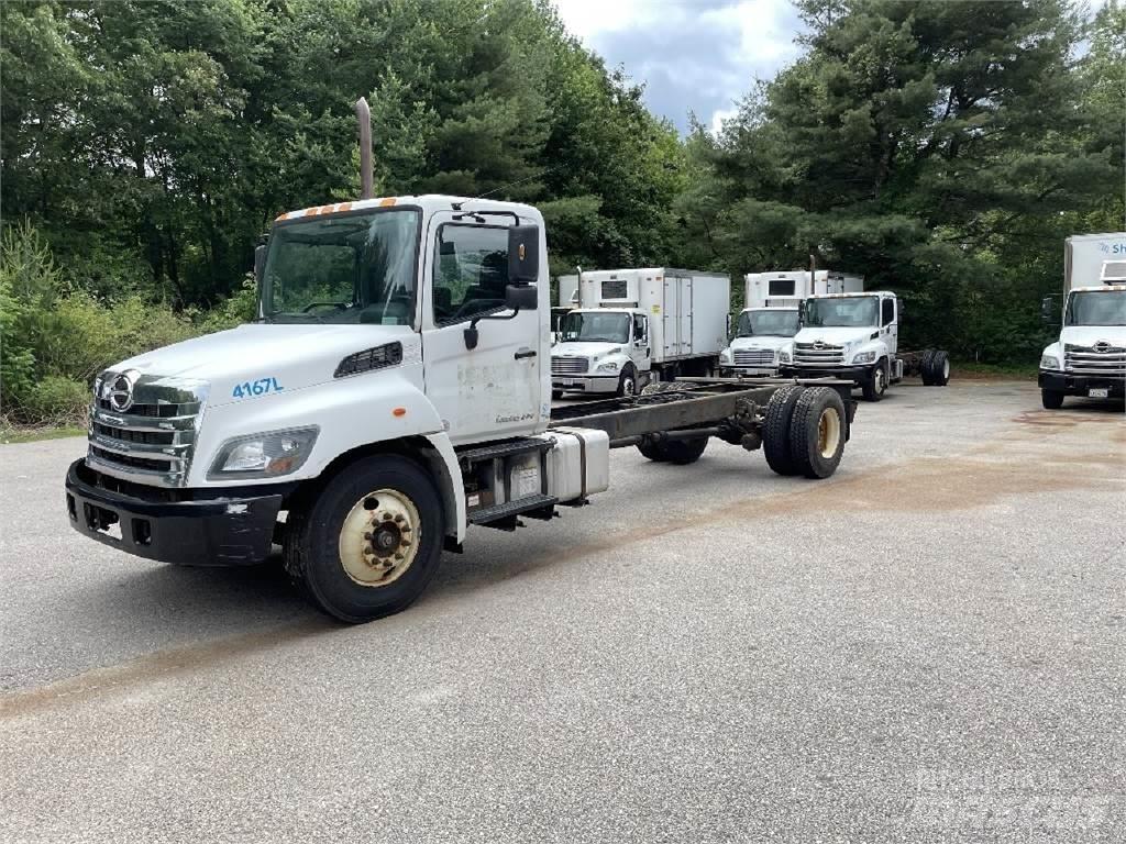 Hino 338 Pojazdy pod zabudowę