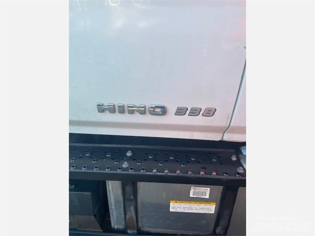 Hino 338 Ciężarówki typu Platforma / Skrzynia