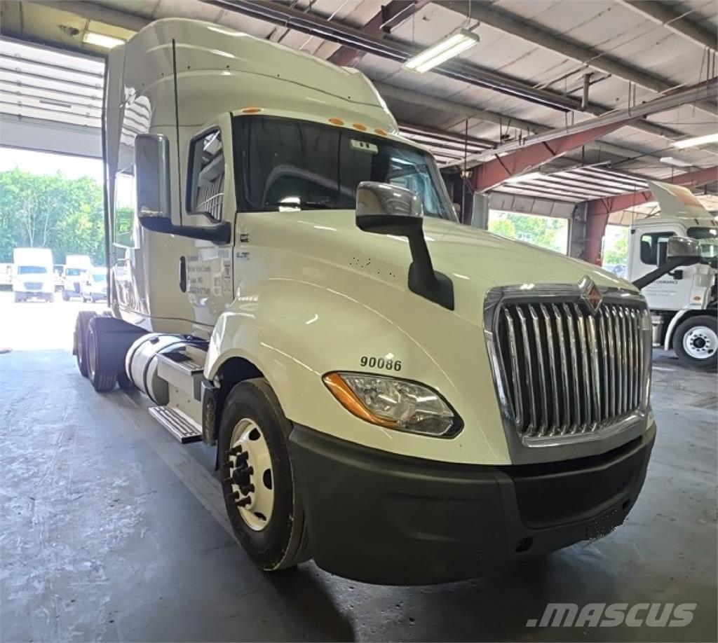 International LT Ciągniki siodłowe