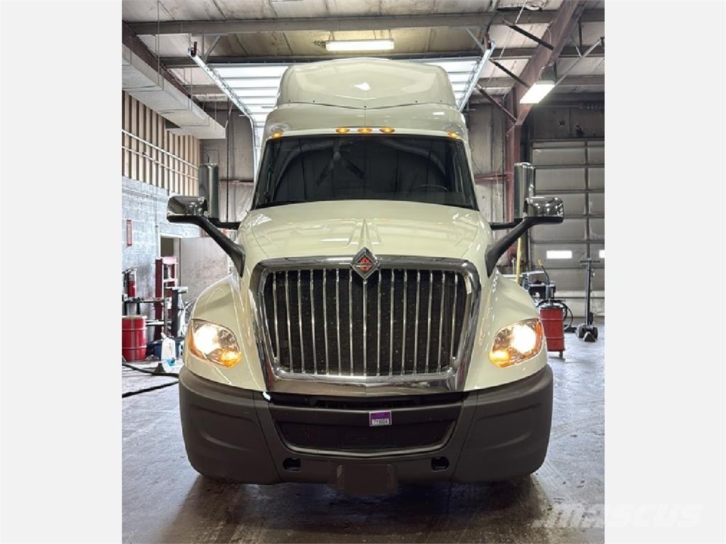 International LT625 Ciągniki siodłowe