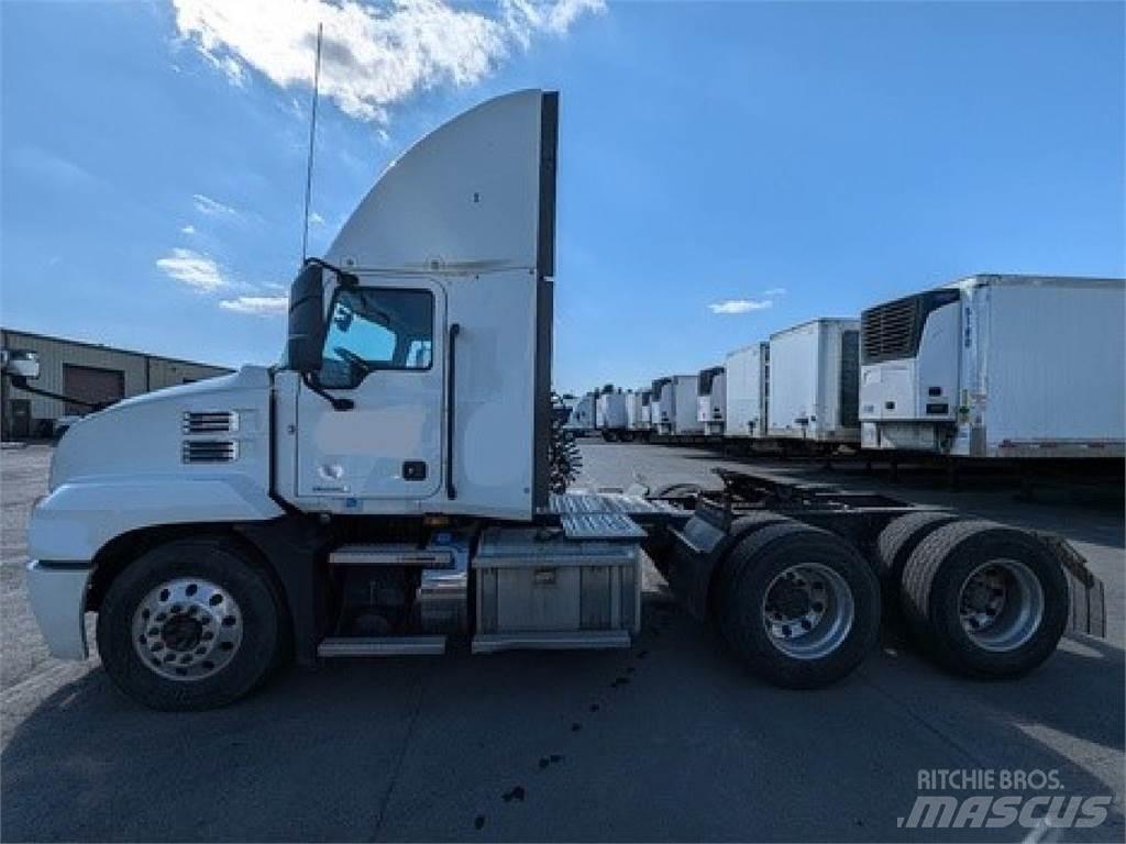 Mack AN64T Ciągniki siodłowe