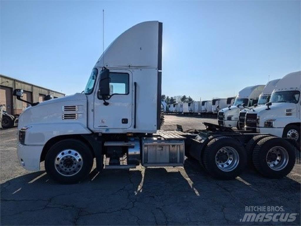 Mack AN64T Ciągniki siodłowe