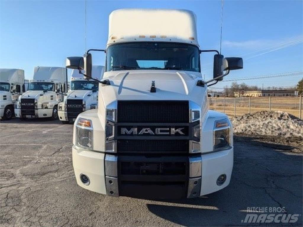 Mack AN64T Ciągniki siodłowe