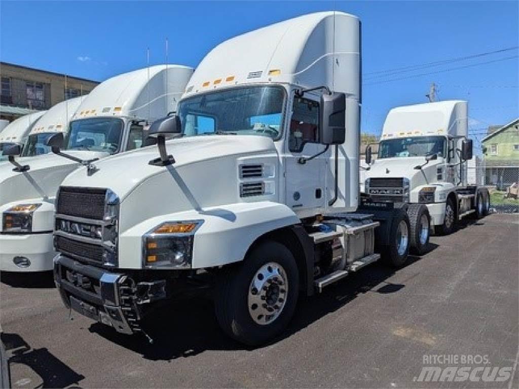 Mack AN64T Ciągniki siodłowe