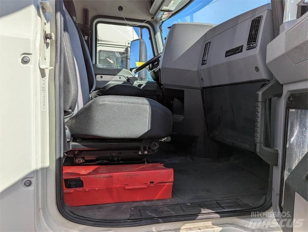 Mack AN64T Ciągniki siodłowe