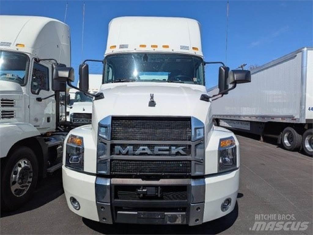 Mack AN64T Ciągniki siodłowe