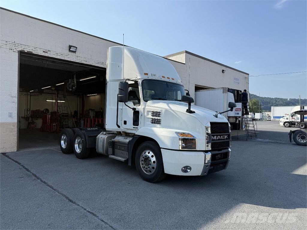 Mack AN64T Ciągniki siodłowe