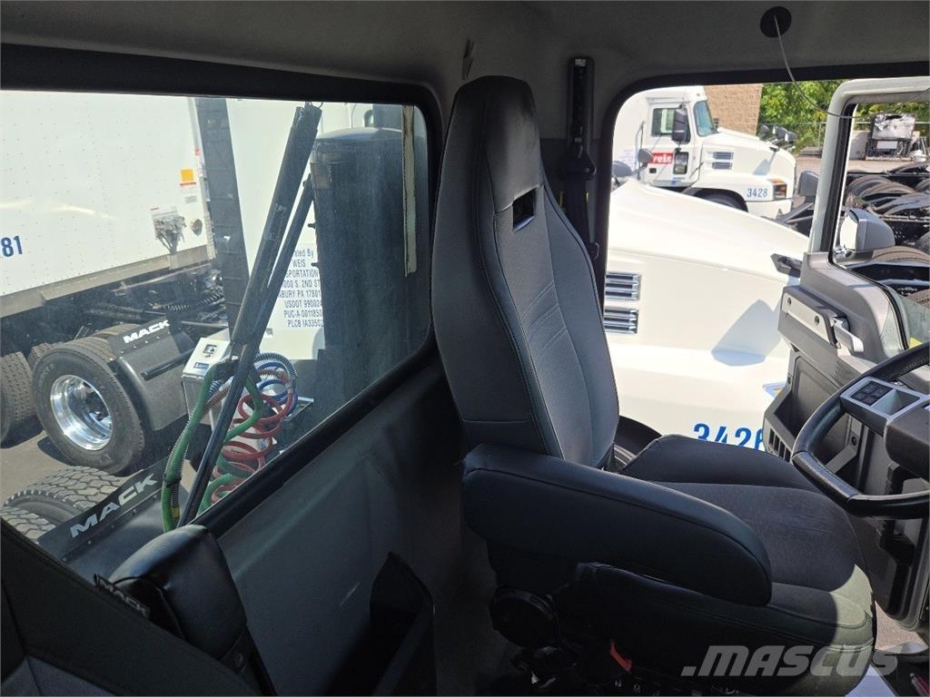 Mack AN64T Ciągniki siodłowe
