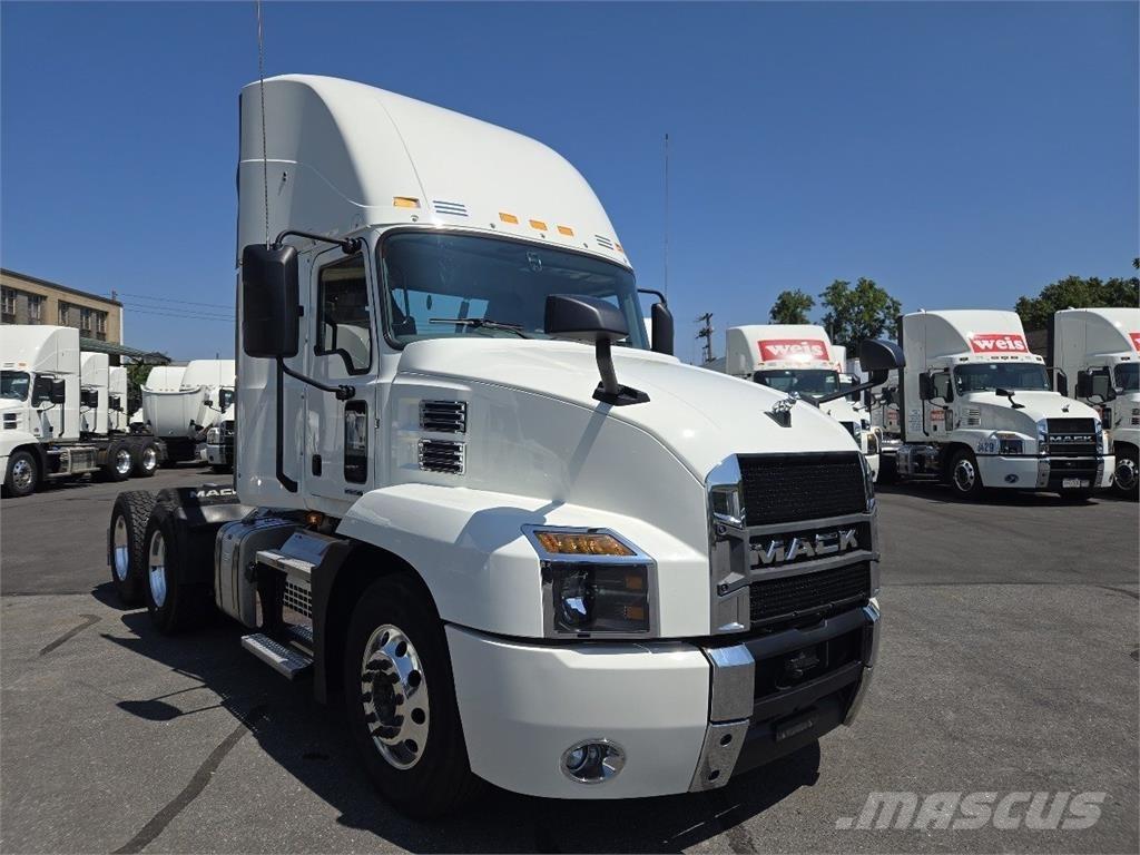 Mack AN64T Ciągniki siodłowe