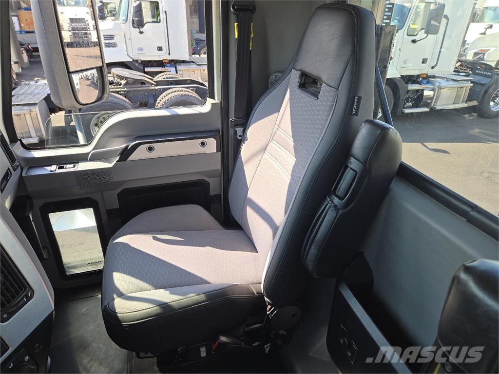 Mack AN64T Ciągniki siodłowe