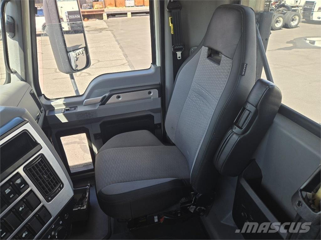 Mack AN64T Ciągniki siodłowe