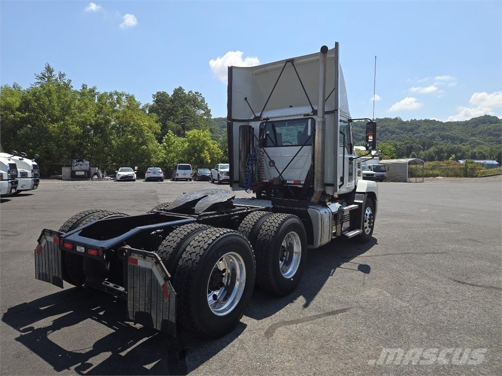 Mack AN64T Ciągniki siodłowe