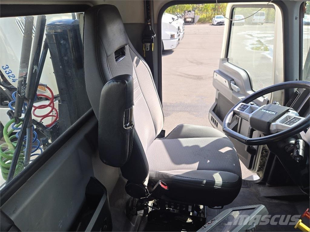 Mack AN64T Ciągniki siodłowe