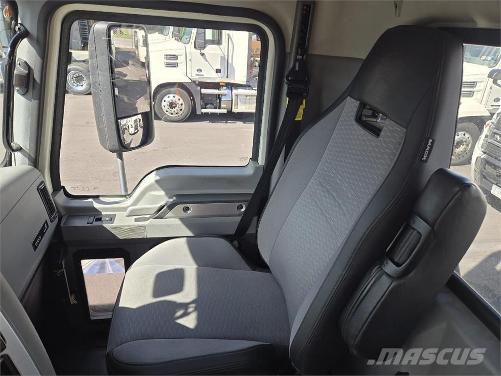 Mack AN64T Ciągniki siodłowe