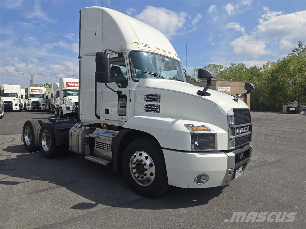 Mack AN64T Ciągniki siodłowe