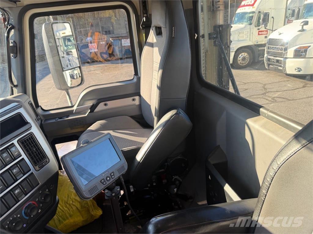 Mack AN64T Ciągniki siodłowe