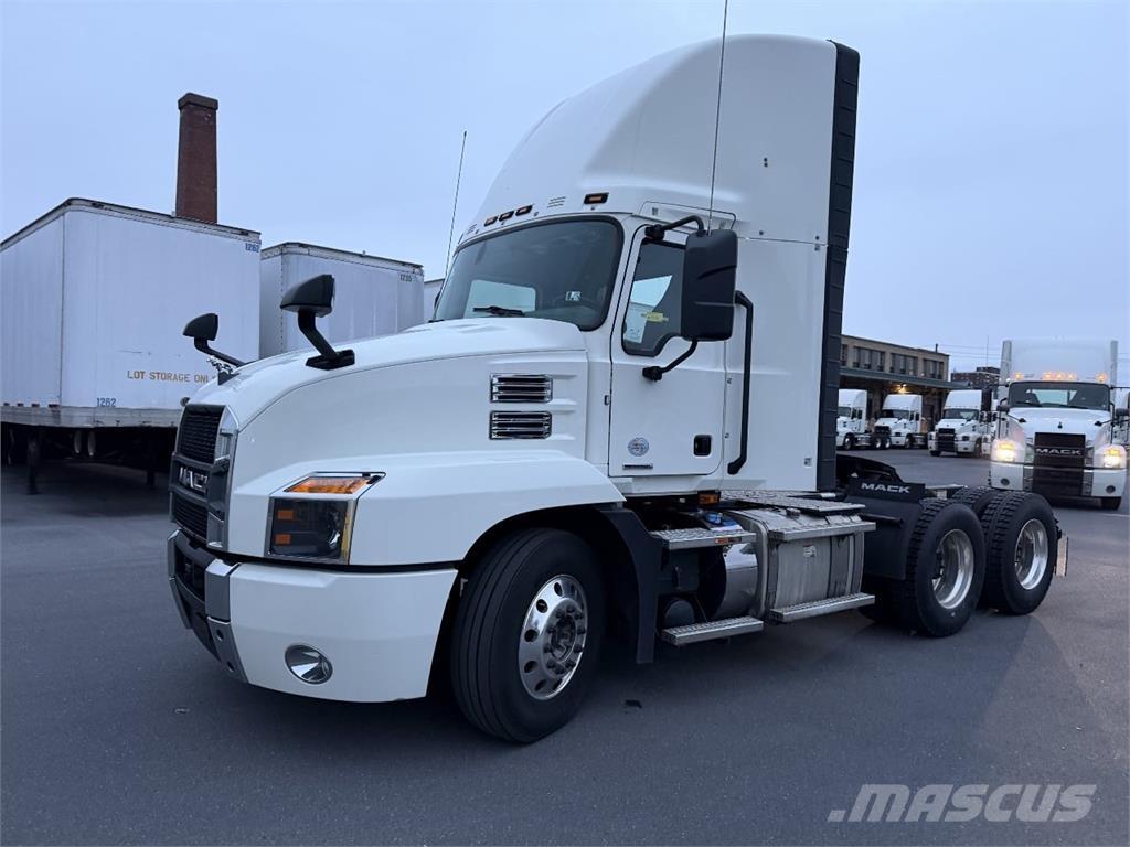 Mack AN64T Ciągniki siodłowe