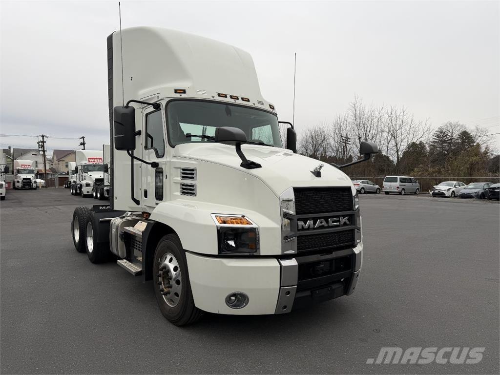 Mack AN64T Ciągniki siodłowe