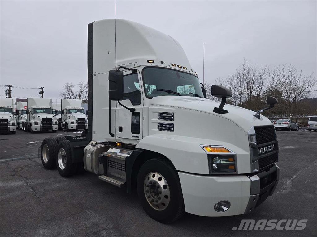Mack AN64T Ciągniki siodłowe