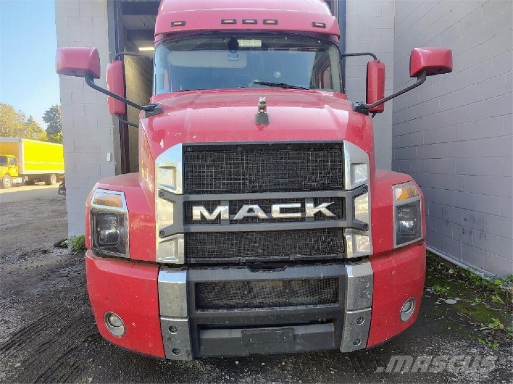 Mack Anthem 64T Ciągniki siodłowe