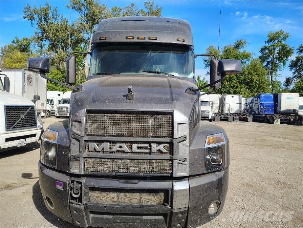Mack Anthem 64T Ciągniki siodłowe