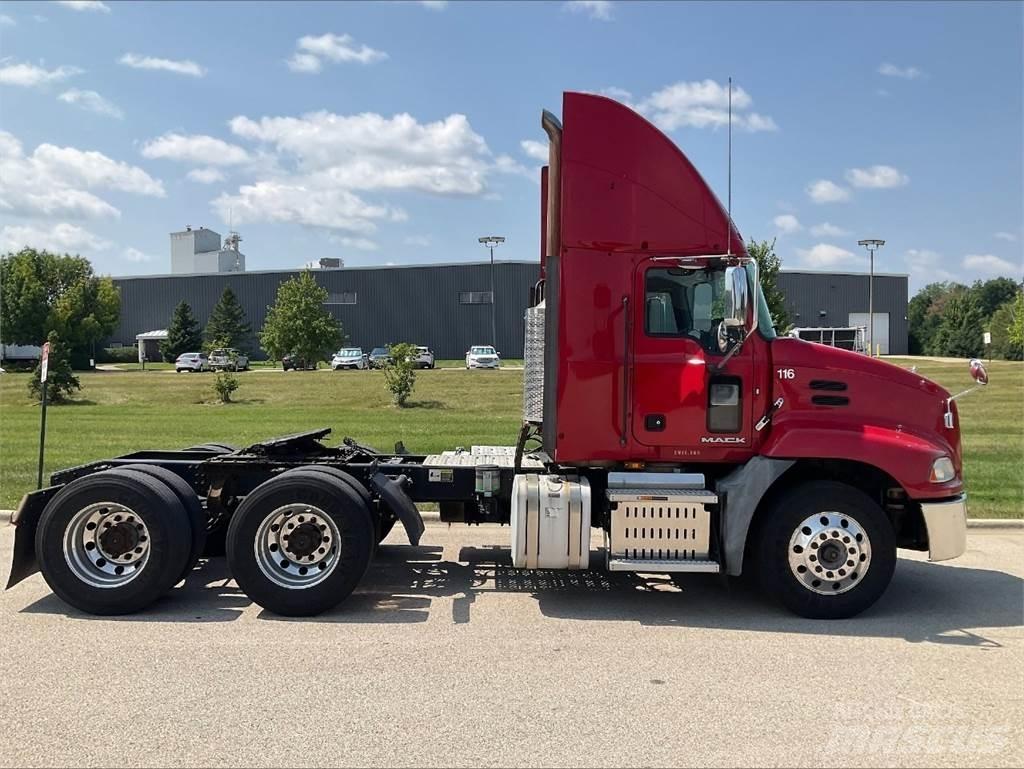 Mack CXU613 Ciągniki siodłowe