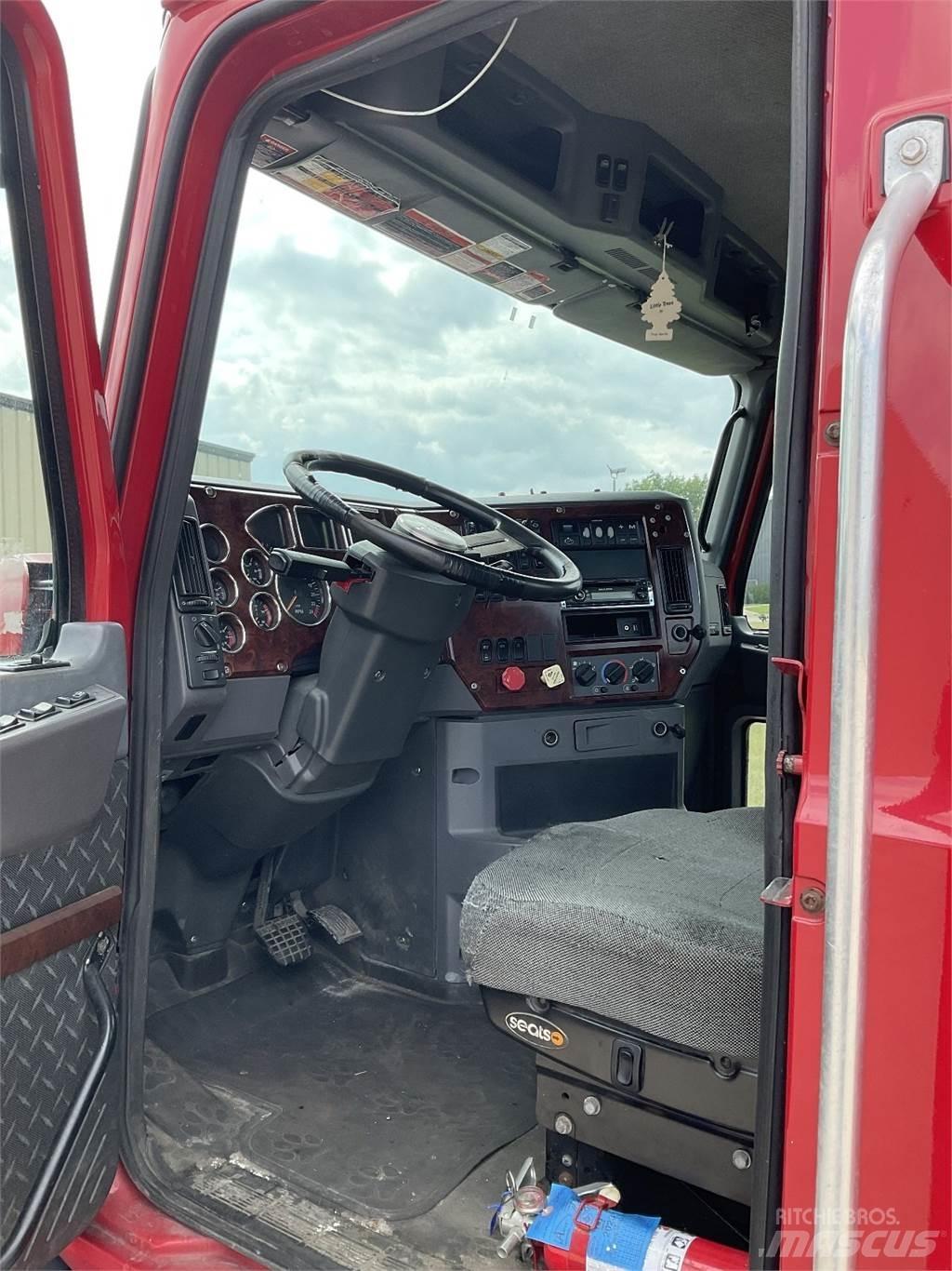 Mack CXU613 Inne