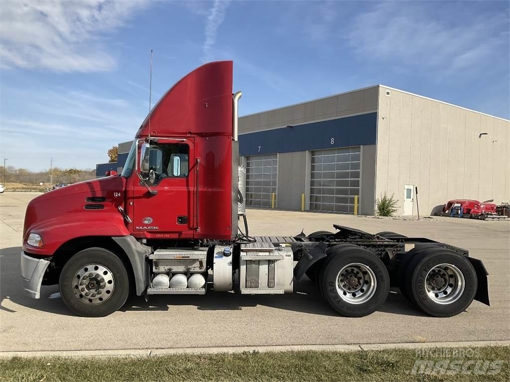 Mack CXU613 Ciągniki siodłowe