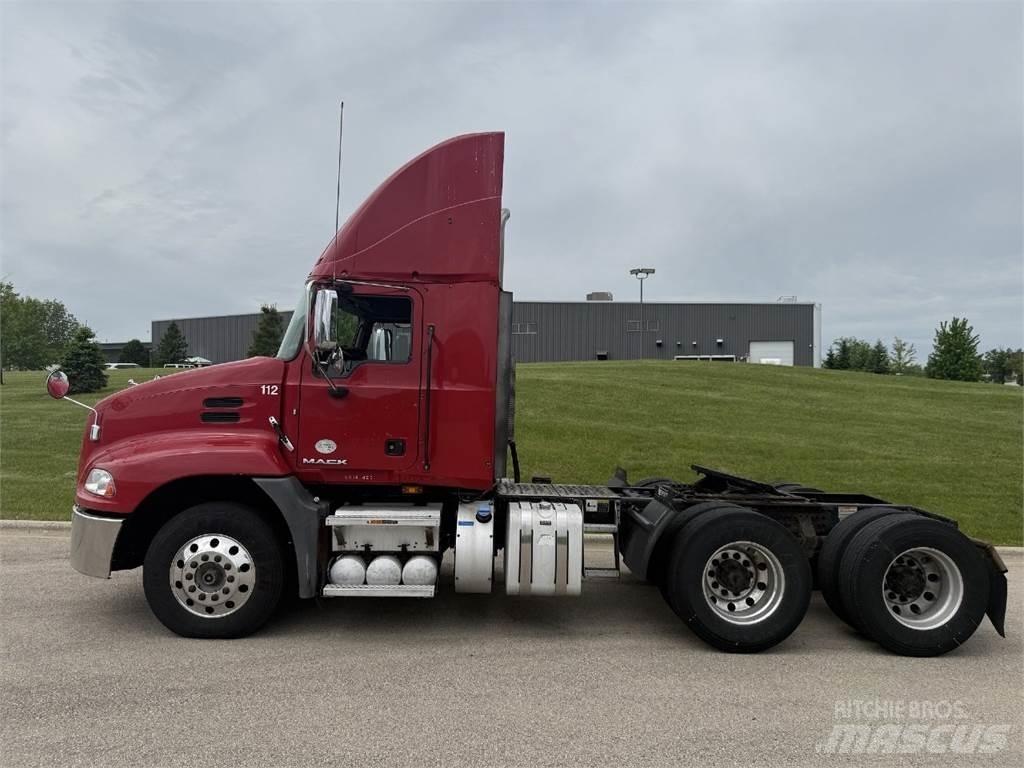 Mack CXU613 Ciągniki siodłowe