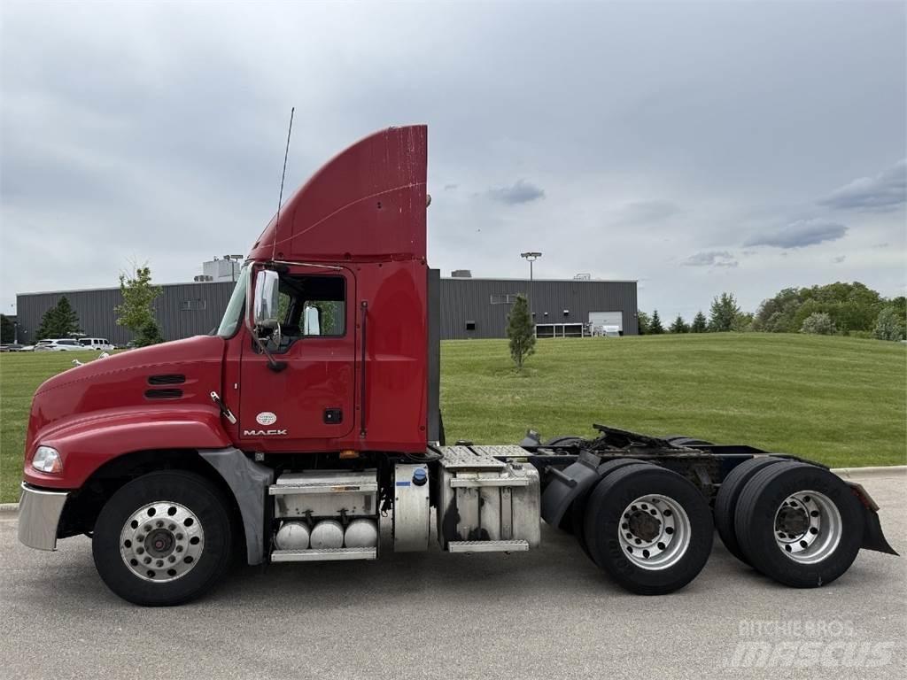 Mack CXU613 Ciągniki siodłowe