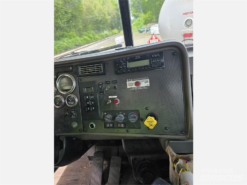 Peterbilt 335 Inne