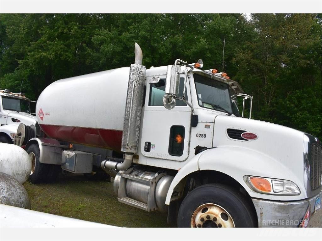 Peterbilt 335 Inne