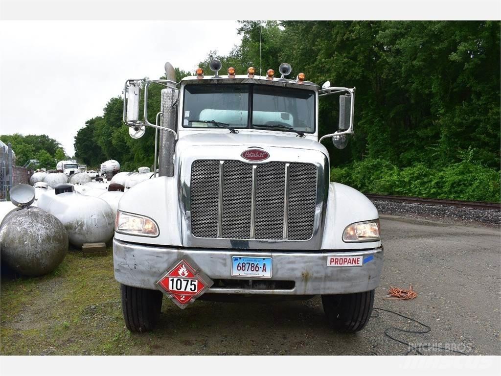 Peterbilt 335 Inne