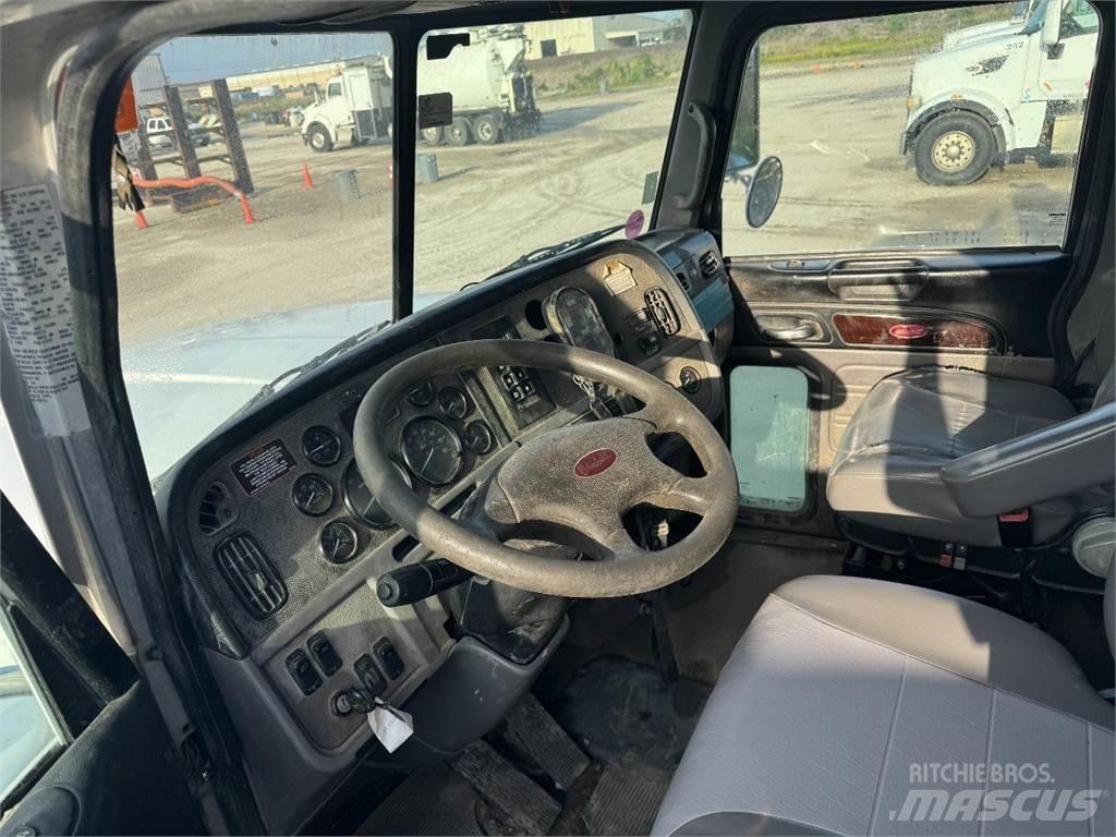 Peterbilt 367 Inne
