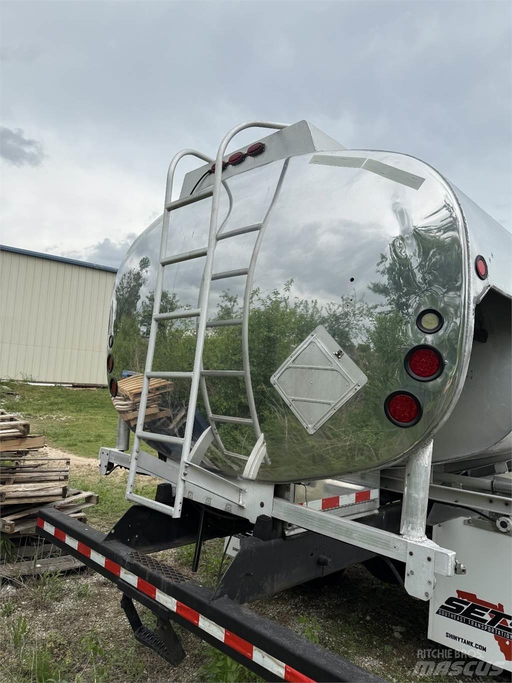 Sterling L7500 Inne