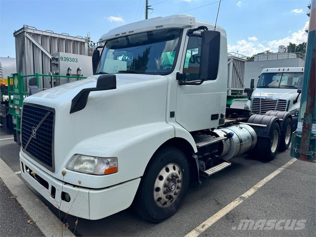 Volvo VNM64T200 Ciągniki siodłowe