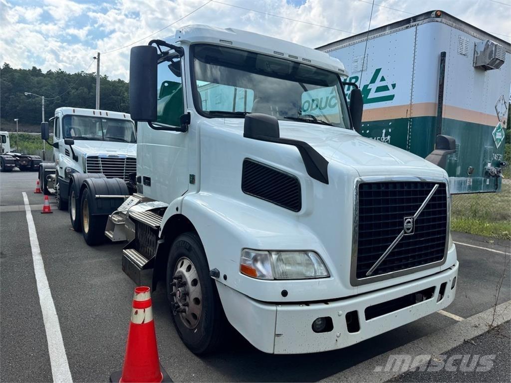 Volvo VNM64T200 Ciągniki siodłowe