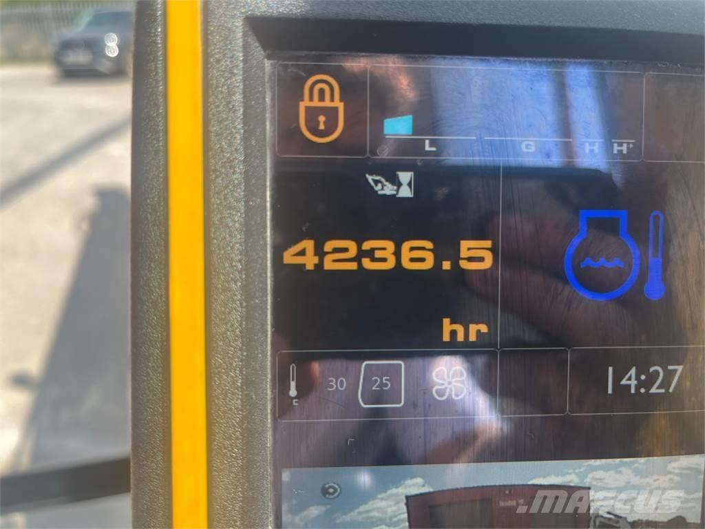 JCB JS130 LC Koparki gąsienicowe